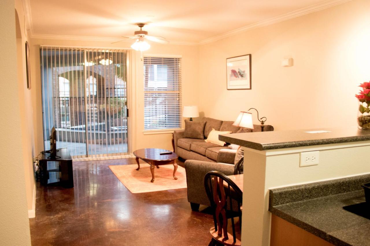 Downtown Dallas Beautiful Poolside Apartment Buitenkant foto